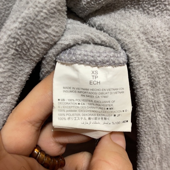 Old Navy Active Pullover Sweater Gray 100%Polyester Size XS - Picture 7 of 16